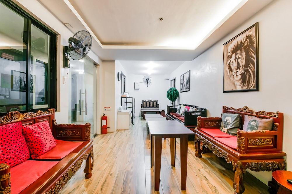 OYO 136 Regal Residences Ciudad Quezon Exterior foto