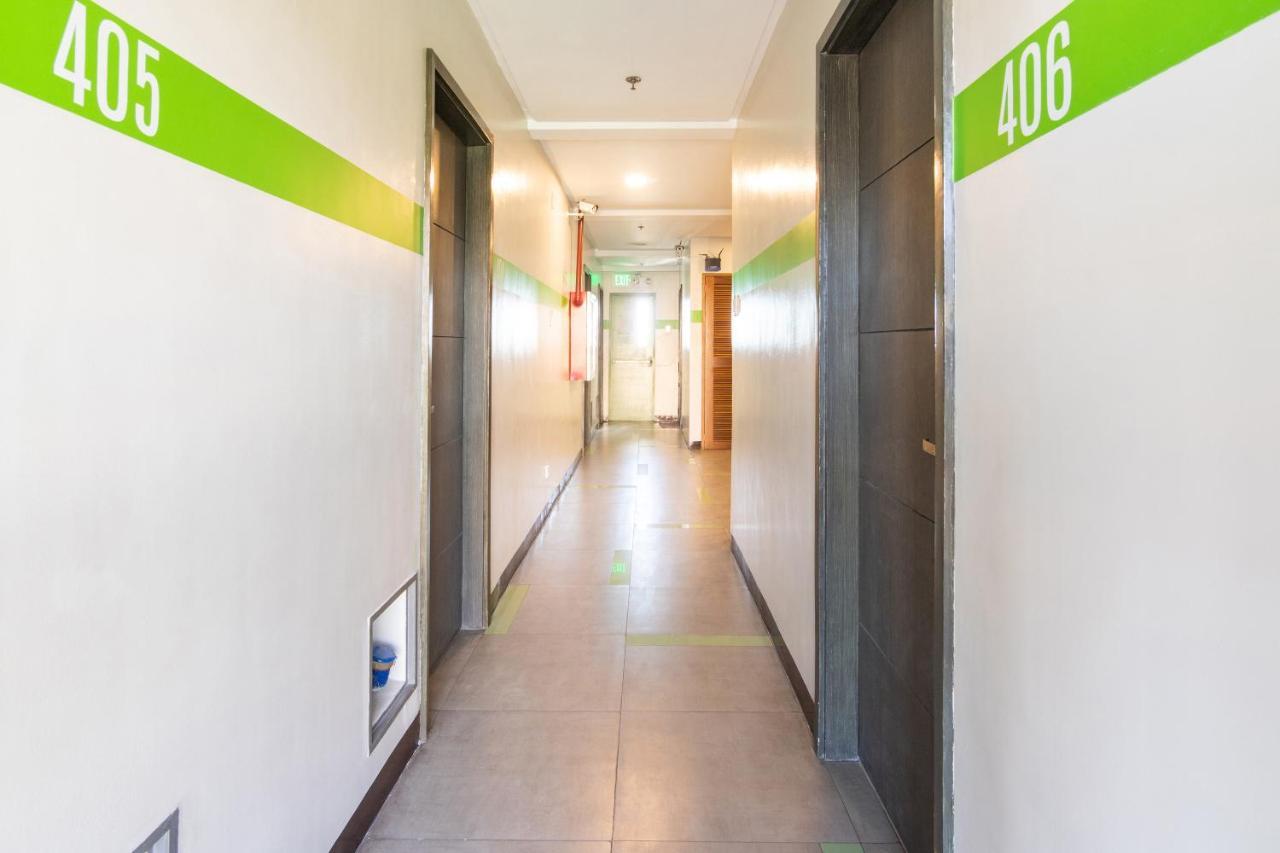 OYO 136 Regal Residences Ciudad Quezon Exterior foto
